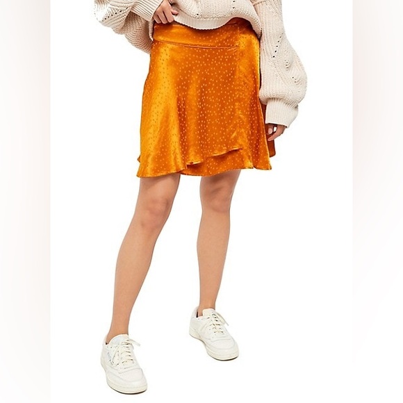 FREE PEOPLE | Size 2 | GOLD STAR CROSS OVER MINI SKIRT - Picture 13 of 14